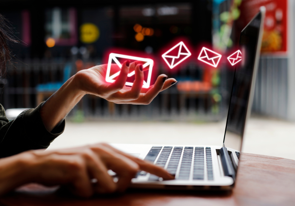 Augmenting Email Marketing<br />
